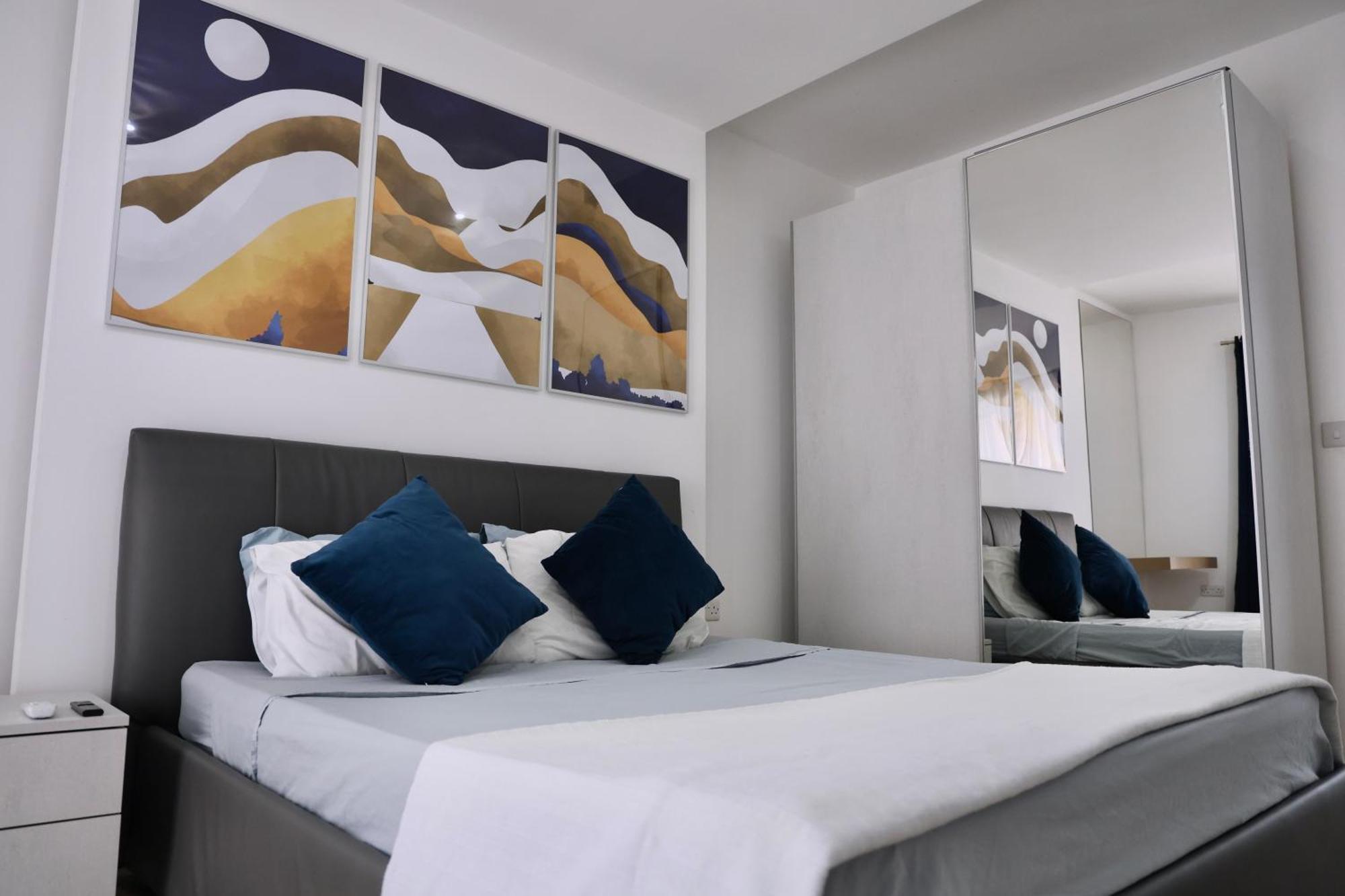 Spinola Apartment