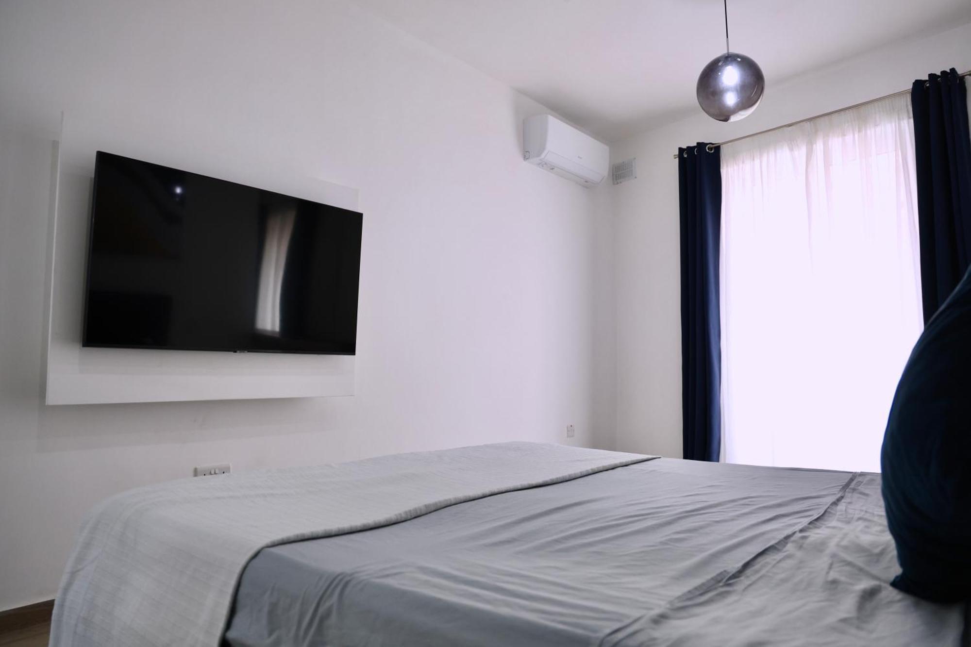 Spinola Apartment *